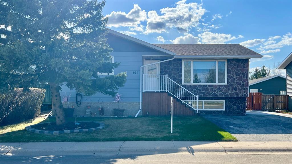 Picture of 151 Winkler Drive , Hanna Real Estate Listing