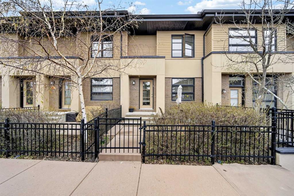 Picture of 208 Aspen Hills Villas SW, Calgary Real Estate Listing