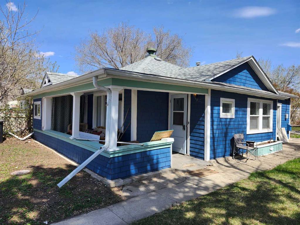 Picture of 148 3 Street W, Drumheller Real Estate Listing