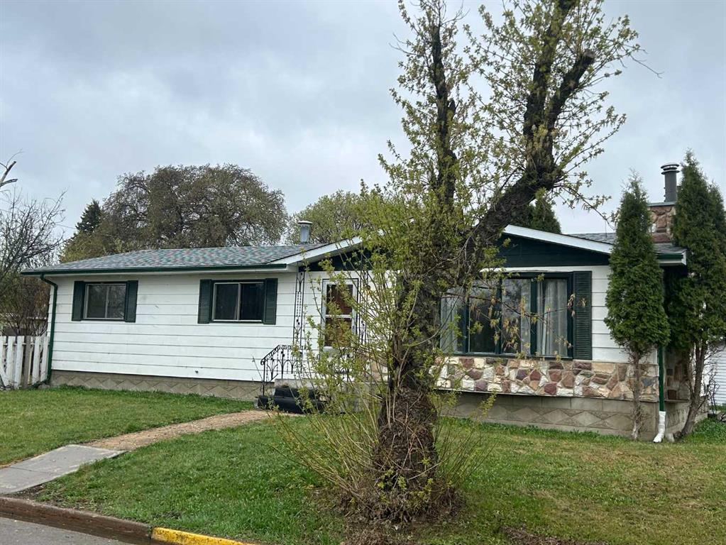 Picture of 5101 56 Avenue , High Prairie Real Estate Listing