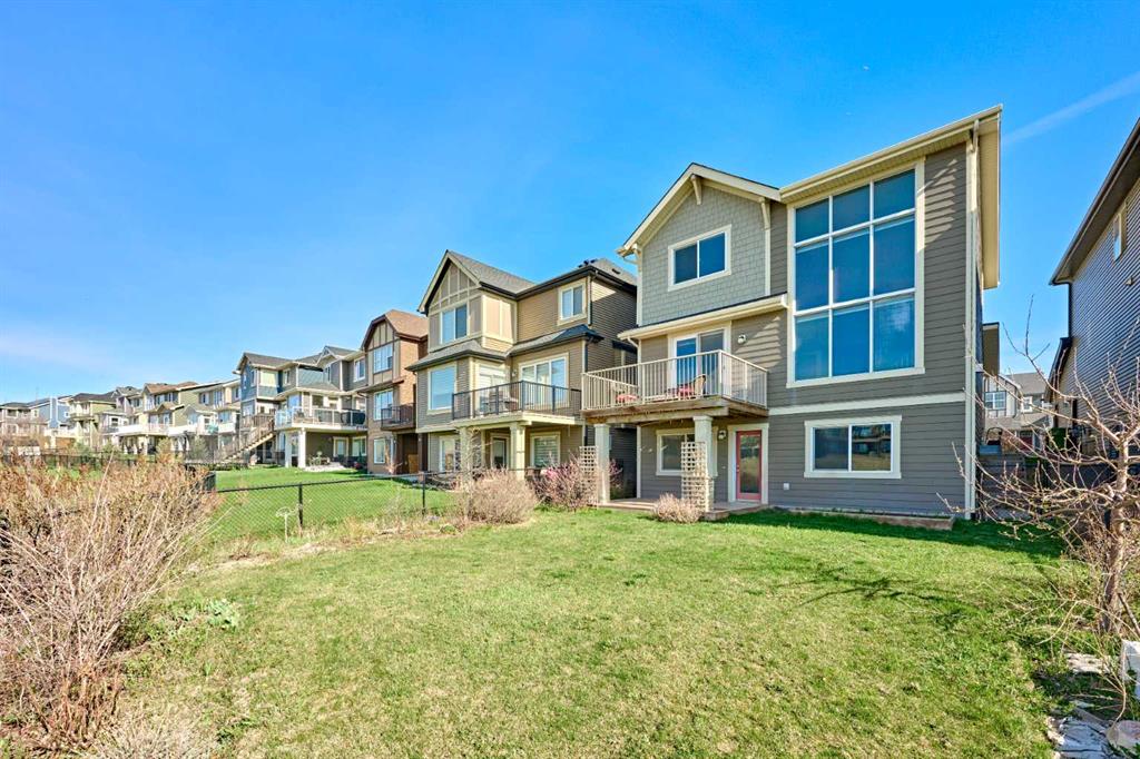 Picture of 109 Sherwood Road NW, Calgary Real Estate Listing