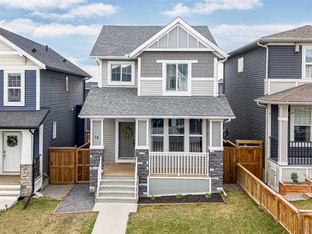 Picture of 19 Heritage Rise , Cochrane Real Estate Listing