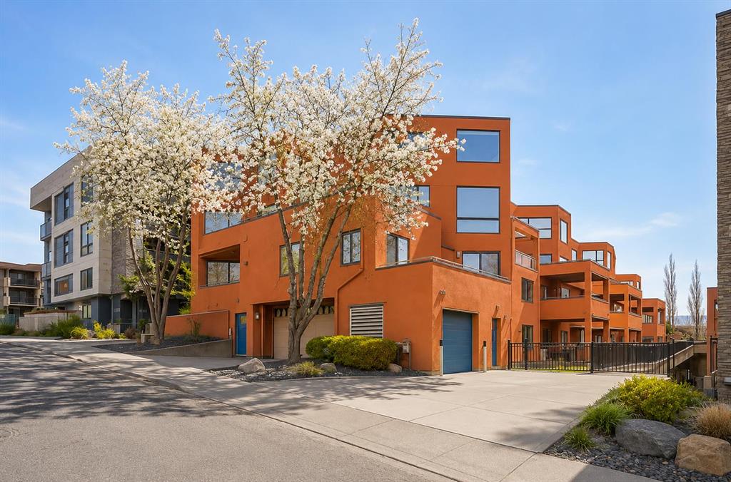 Picture of 403, 718 5 Street NE, Calgary Real Estate Listing