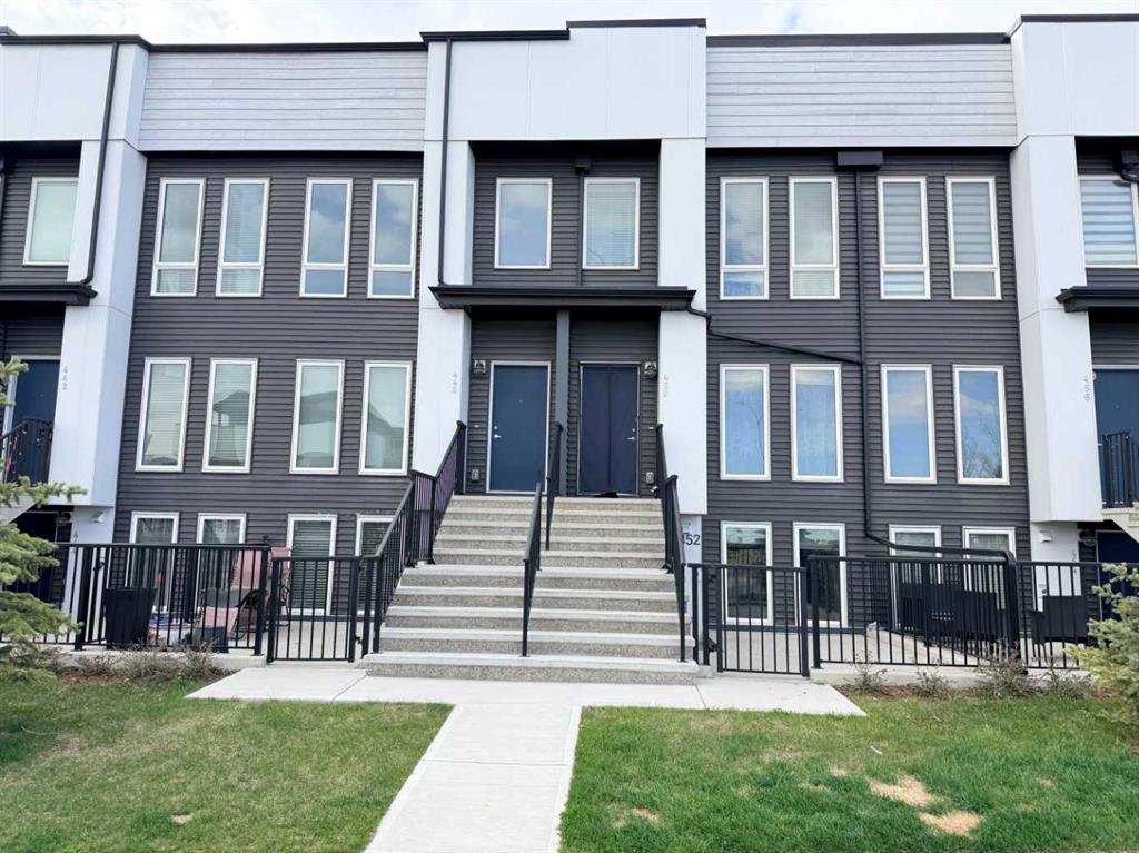 Picture of 450 Seton Circle SE, Calgary Real Estate Listing