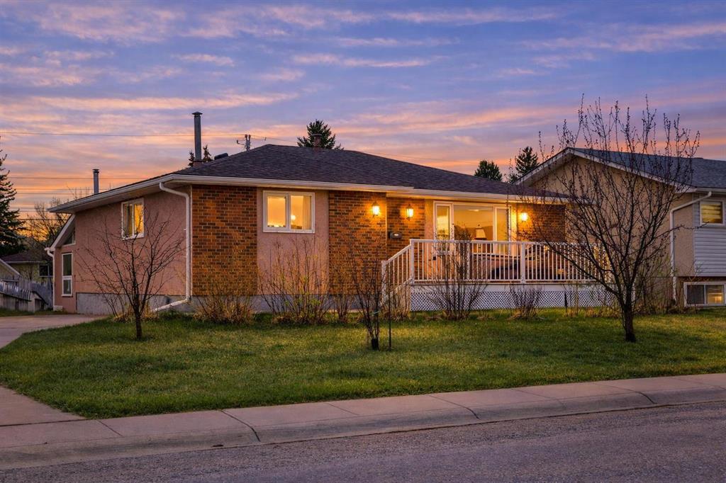 Picture of 247 Huntford Way NE, Calgary Real Estate Listing