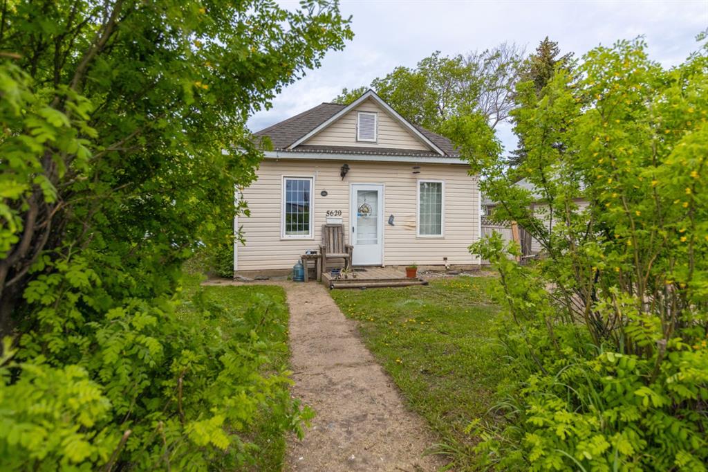 Picture of 5620 49 Avenue , Lloydminster Real Estate Listing