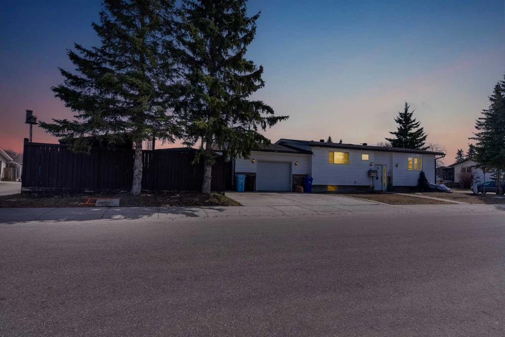 Picture of 162 Caldwell Crescent , Fort McMurray Real Estate Listing