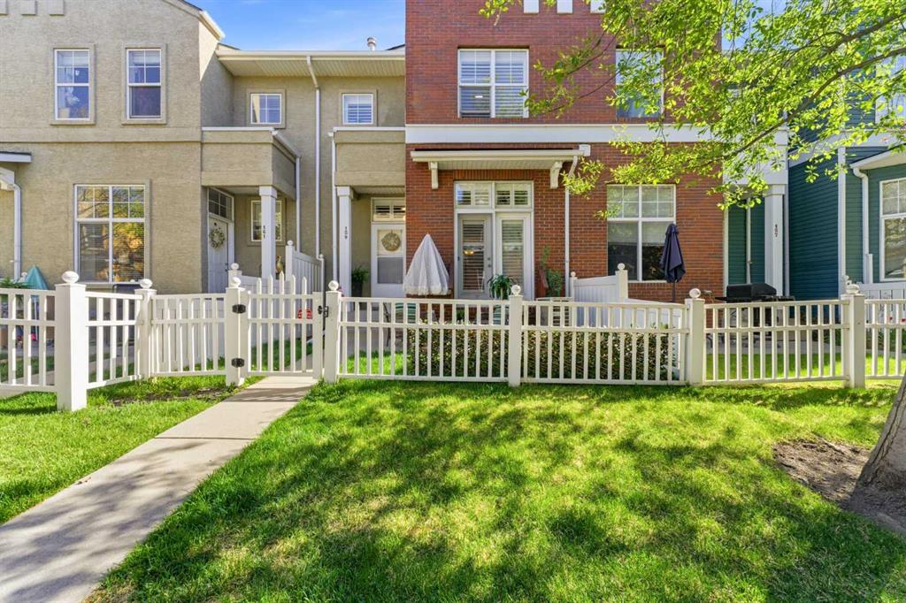 Picture of 159 Mckenzie Towne Gate SE, Calgary Real Estate Listing