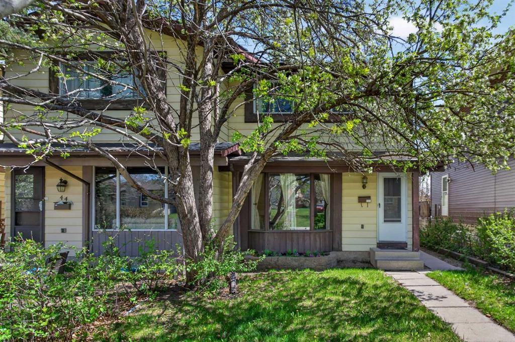 Picture of 42 Berwick Rise NW, Calgary Real Estate Listing