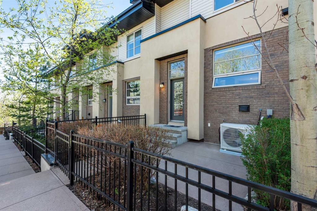 Picture of 24 Aspen Hills Common SW, Calgary Real Estate Listing