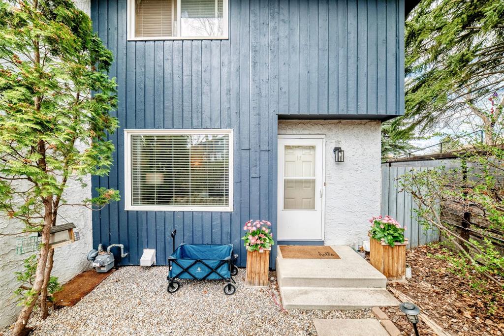 Picture of 11, 800 Bowcroft Place , Cochrane Real Estate Listing