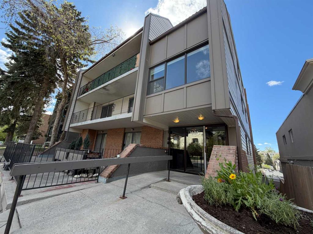 Picture of 2, 1607 26 Avenue SW, Calgary Real Estate Listing