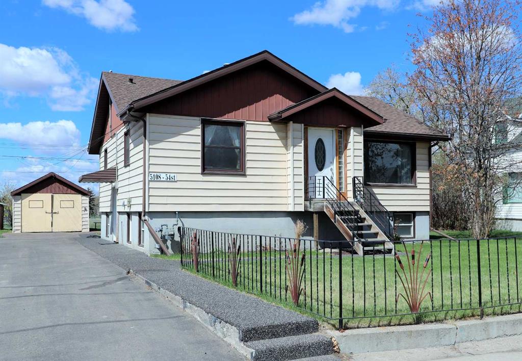 Picture of 5108 54 Street , Ponoka Real Estate Listing
