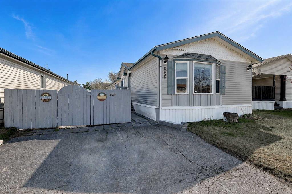 Picture of 8609 89 Street , Grande Prairie Real Estate Listing