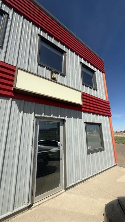 Picture of 7, 3287 32 Street N, Lethbridge Real Estate Listing
