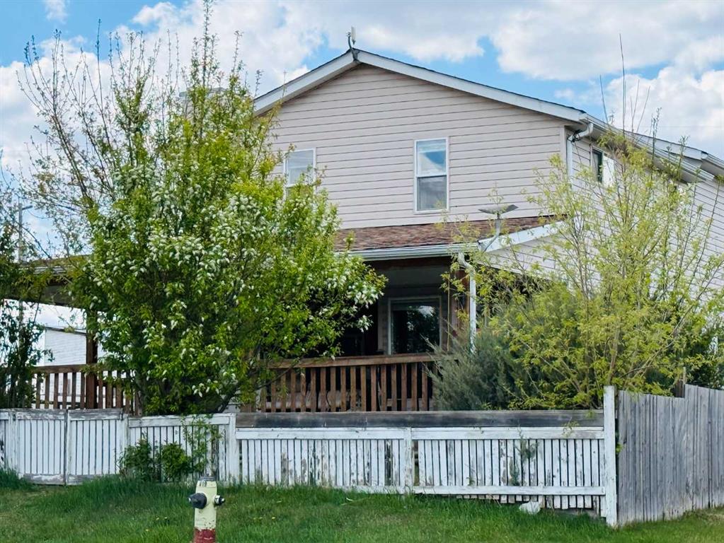 Picture of 5024 49 Street , Clive Real Estate Listing