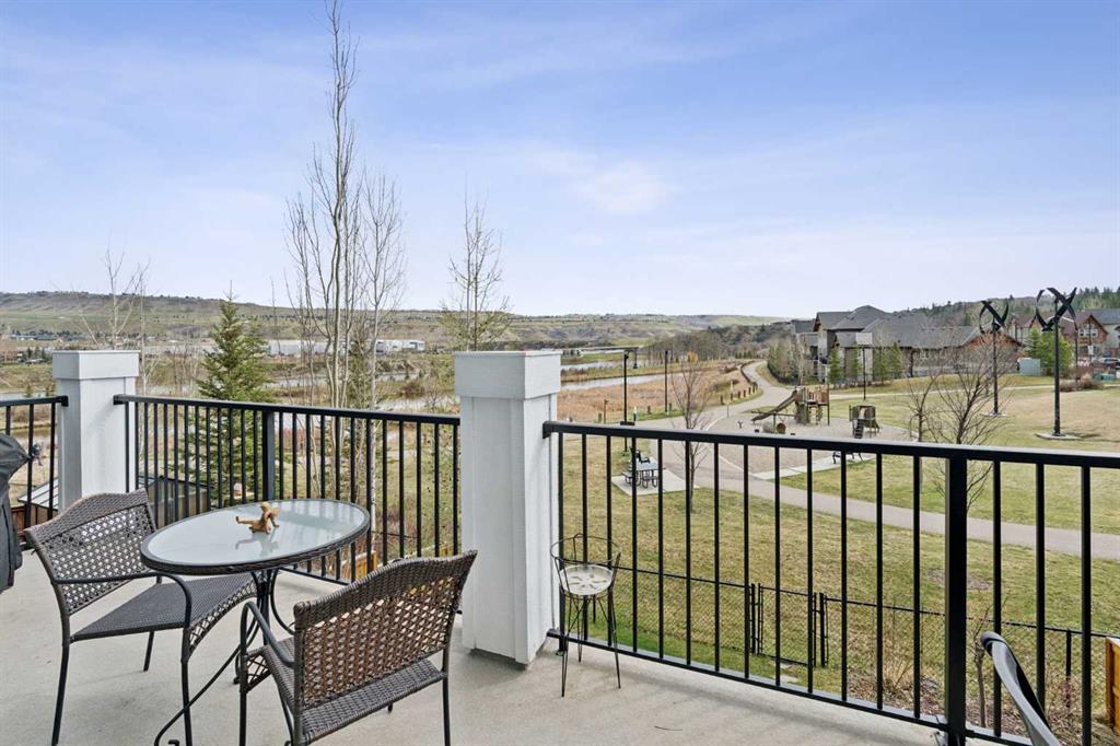 Picture of 14 Riviera View , Cochrane Real Estate Listing