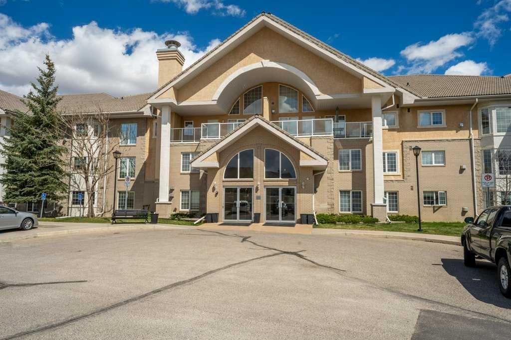 Picture of 136, 728 Country Hills Road NW, Calgary Real Estate Listing
