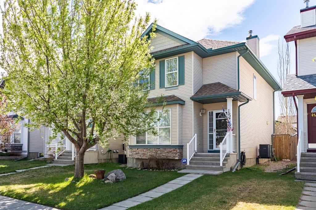Picture of 157 Cranberry Square SE, Calgary Real Estate Listing