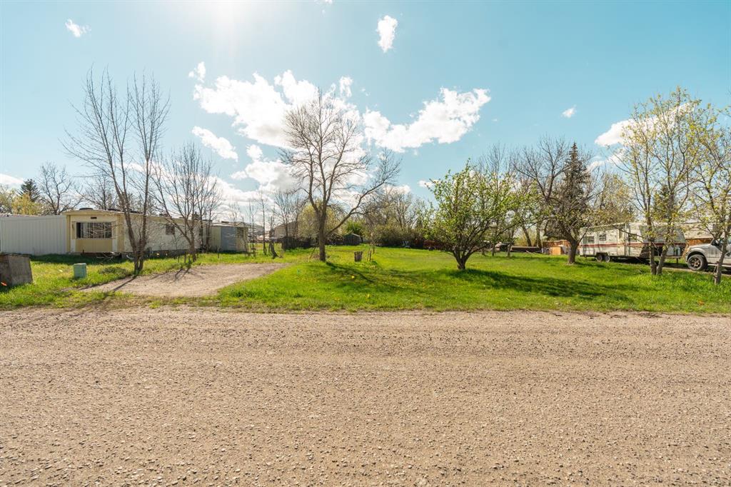Picture of 837 2 Street E, Cardston Real Estate Listing