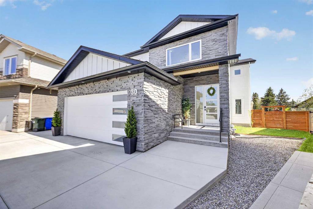 Picture of 30 Silverstone Place , Didsbury Real Estate Listing