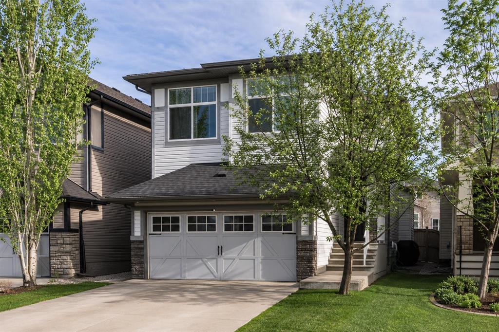 Picture of 74 Hillcrest Street SW, Airdrie Real Estate Listing