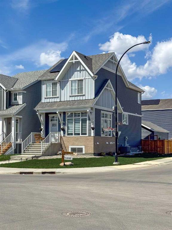 Picture of 1842 Rangeview Drive SE, Calgary Real Estate Listing