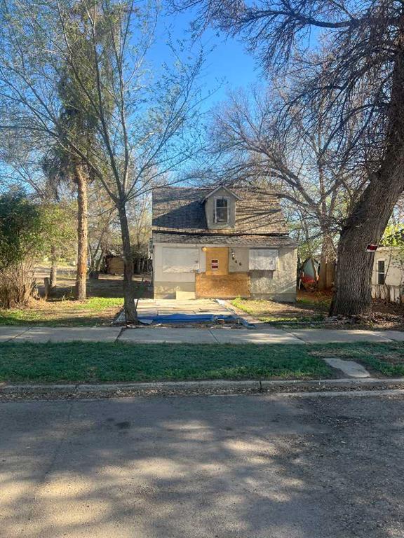 Picture of 646 8 Street SE, Medicine Hat Real Estate Listing