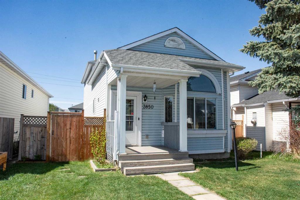 Picture of 3850 Catalina Boulevard NE, Calgary Real Estate Listing