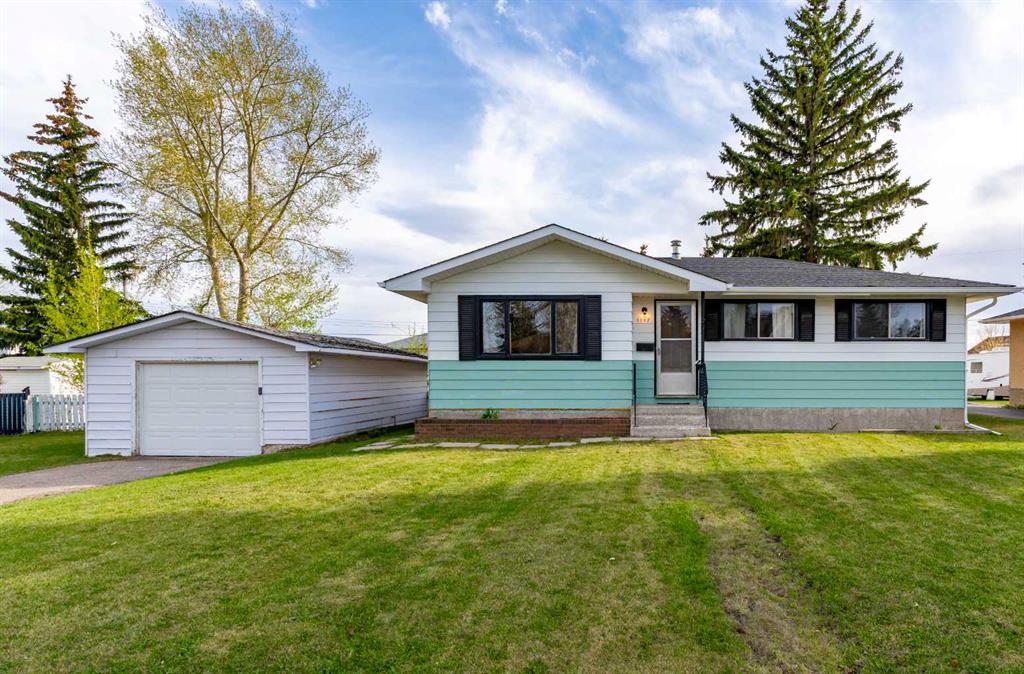 Picture of 1117 Grey Avenue , Crossfield Real Estate Listing