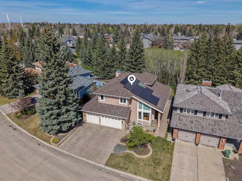 Picture of 28 Woodacres Way SW, Calgary Real Estate Listing