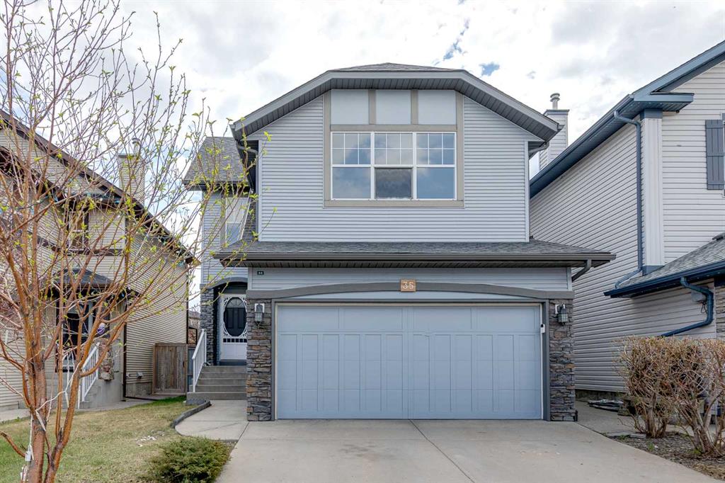 Picture of 35 New Brighton Manor SE, Calgary Real Estate Listing