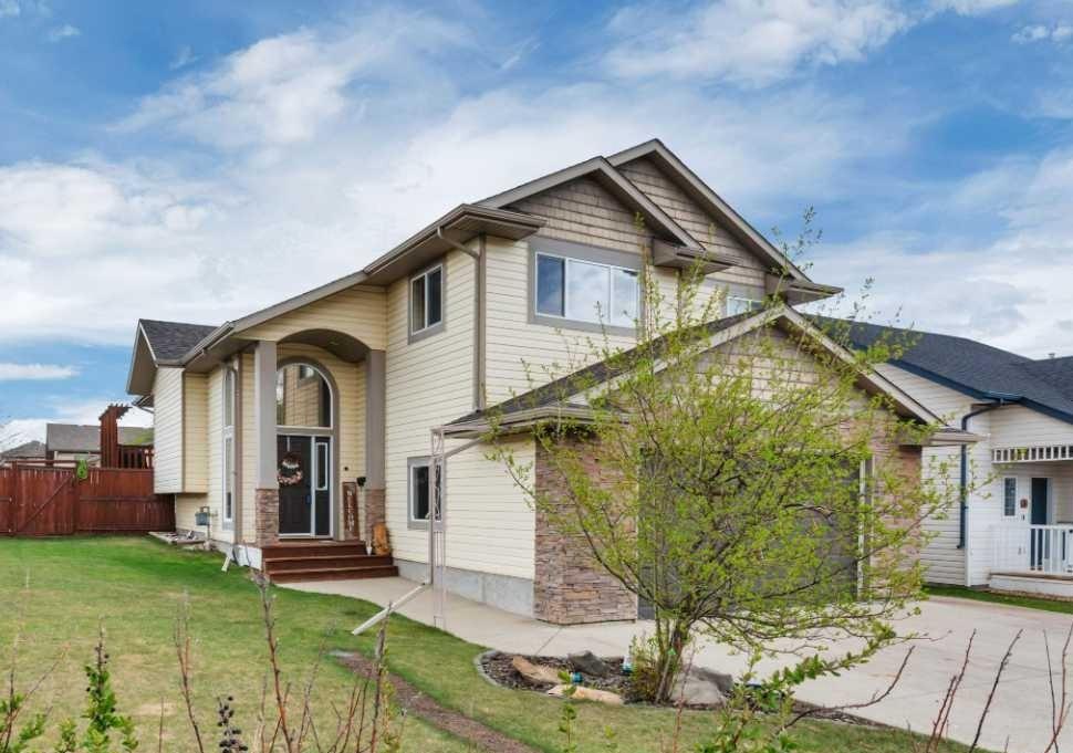Picture of 50 Wilkinson Circle , Sylvan Lake Real Estate Listing