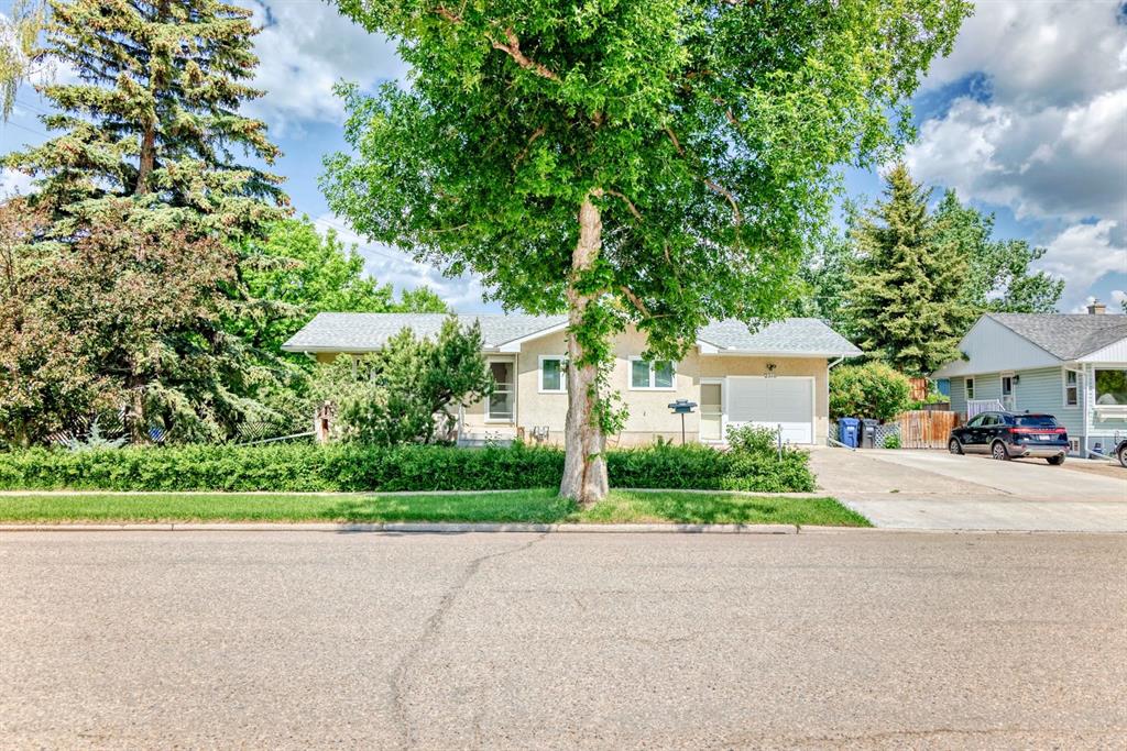 Picture of 2516 20 Street , Nanton Real Estate Listing