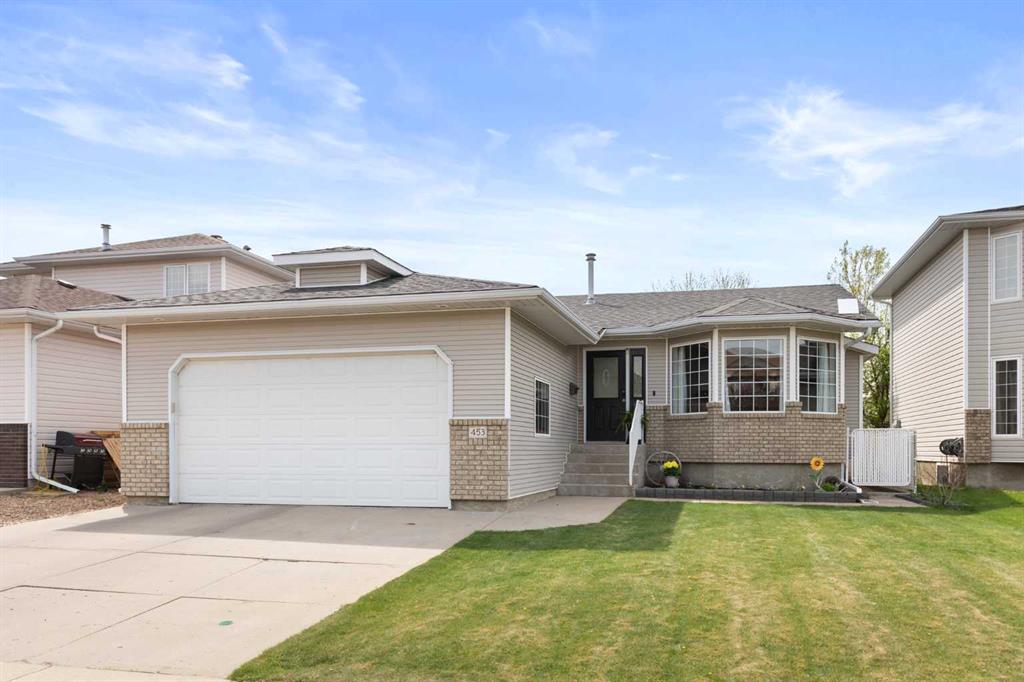 Picture of 453 Stark Way SE, Medicine Hat Real Estate Listing