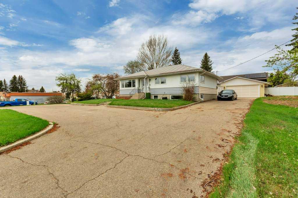 Picture of 5606 58 Street , Lacombe Real Estate Listing