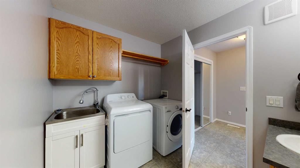 Picture of 158 Pinnacle Drive , Grande Prairie Real Estate Listing