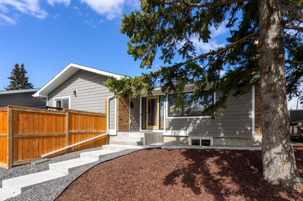 Picture of 119 Silvercreek Close NW, Calgary Real Estate Listing