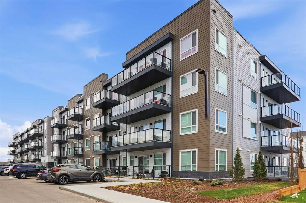 Picture of 3420, 33 Carringham Gate NW, Calgary Real Estate Listing
