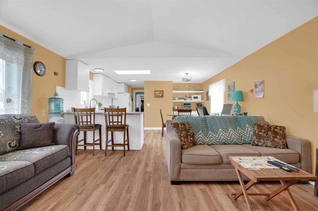 Picture of 118 Heritage Drive , Okotoks Real Estate Listing