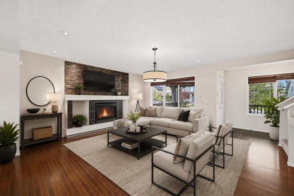 Picture of 646 Everridge Drive SW, Calgary Real Estate Listing