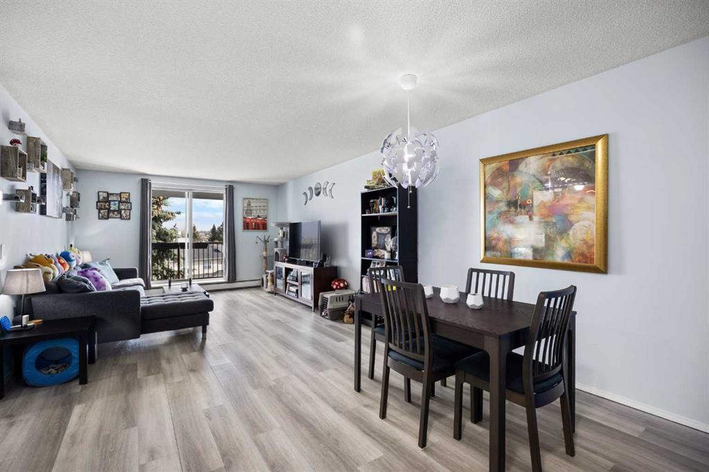 Picture of 412, 9 Country Village Bay NE, Calgary Real Estate Listing