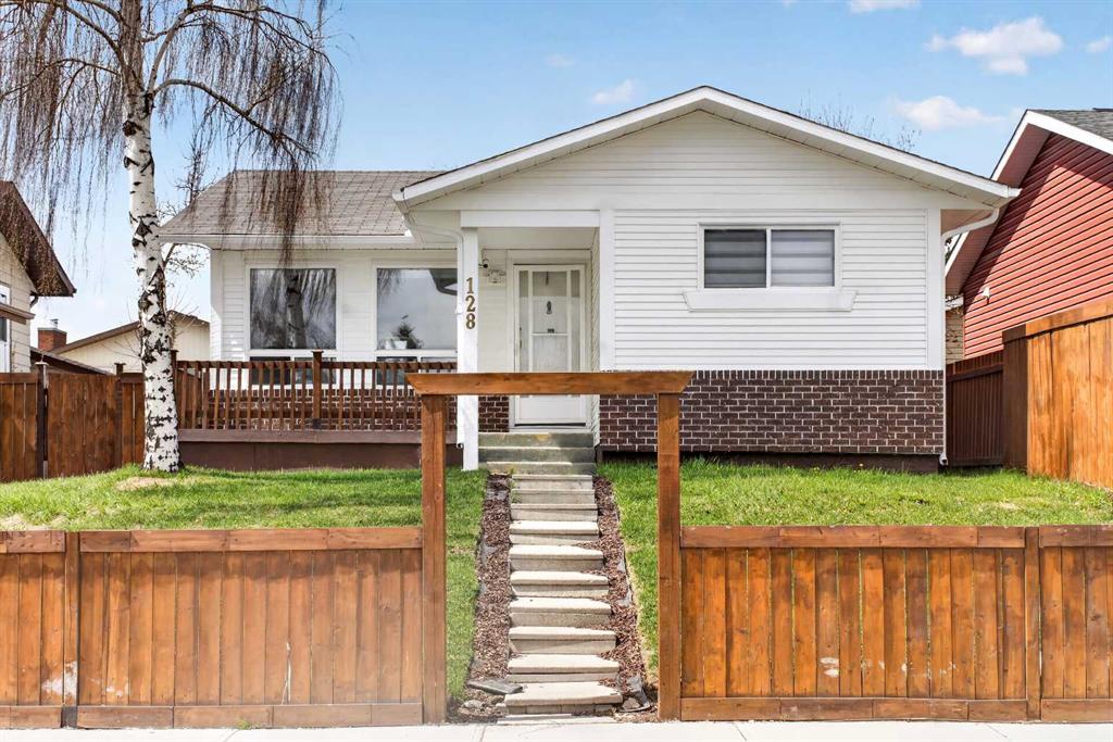 Picture of 128 Castledale Crescent NE, Calgary Real Estate Listing