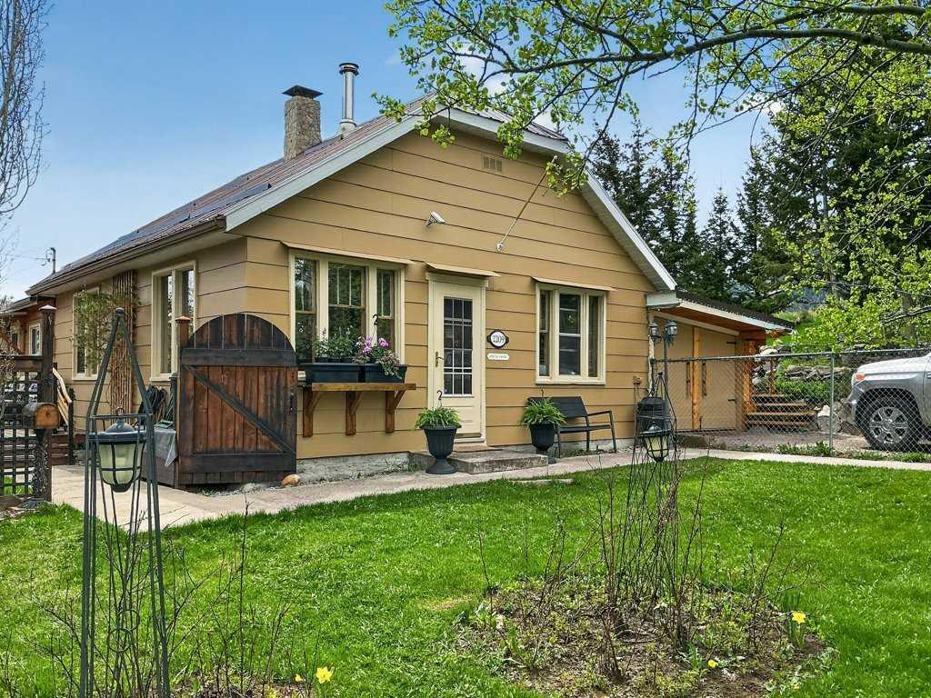 Picture of 2209 210  N, Bellevue Real Estate Listing