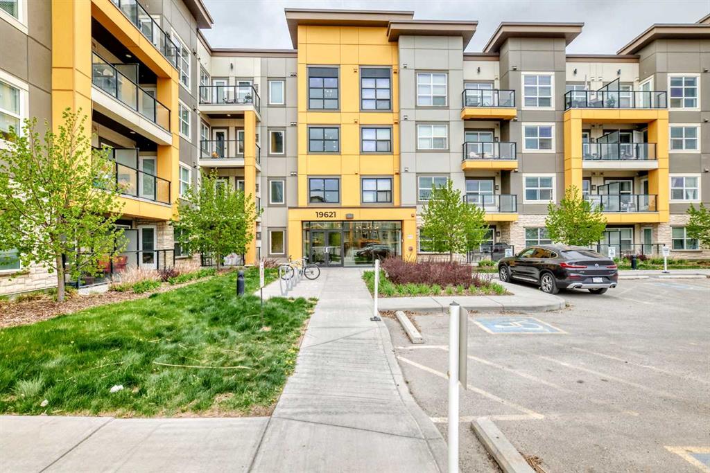 Picture of 104, 19621 40 Street SE, Calgary Real Estate Listing