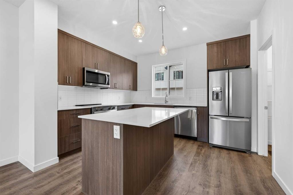 Picture of 56 Creekside Drive SW, Calgary Real Estate Listing