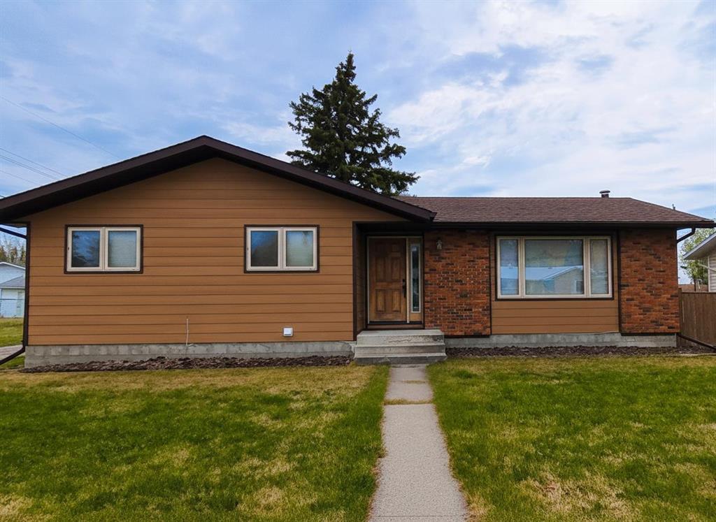 Picture of 5411 51 Avenue , Rocky Mountain House Real Estate Listing
