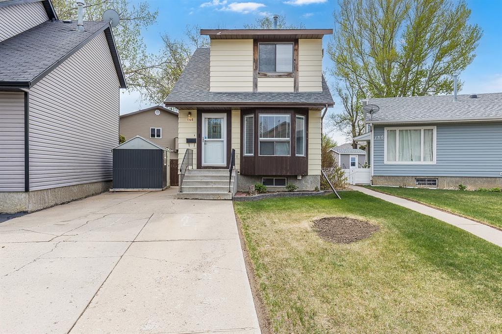Picture of 160 South Ridge Crescent SW, Medicine Hat Real Estate Listing