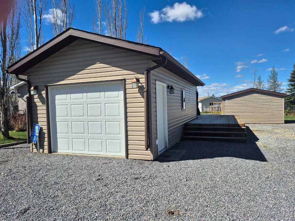 Picture of 50A, 10046 Township Road 422  , Rural Ponoka County Real Estate Listing
