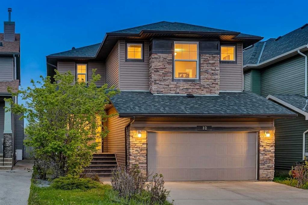 Picture of 32 Evanspark Circle NW, Calgary Real Estate Listing
